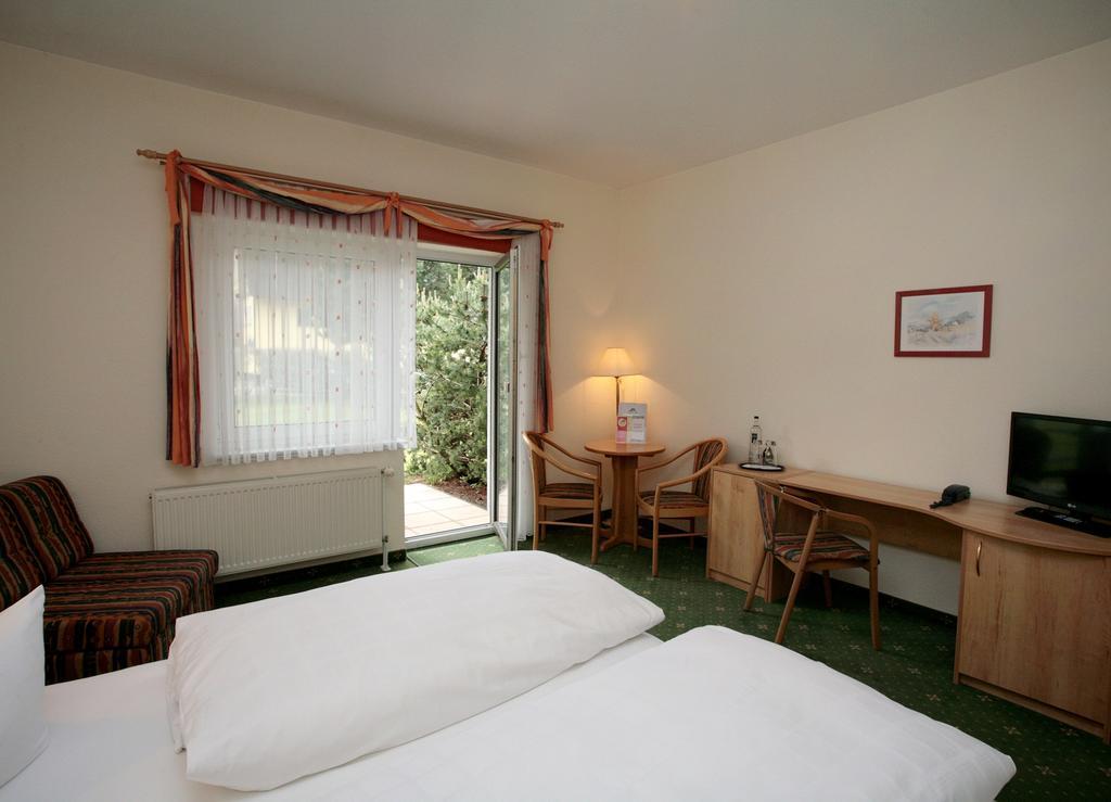 Ostseehotel Wustrow Wustrow  Zimmer foto
